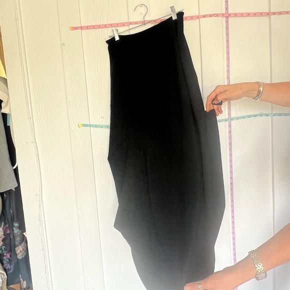 Designer Skirt. NWT. Size In label shown. USA size M size italian 42 USA 5 - Picture 6 of 13